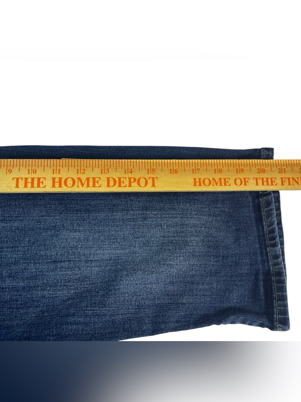 Banana Republic Classic Mid-Blue Denim Bermuda Shorts size 27/4 - Picture 6 of 9